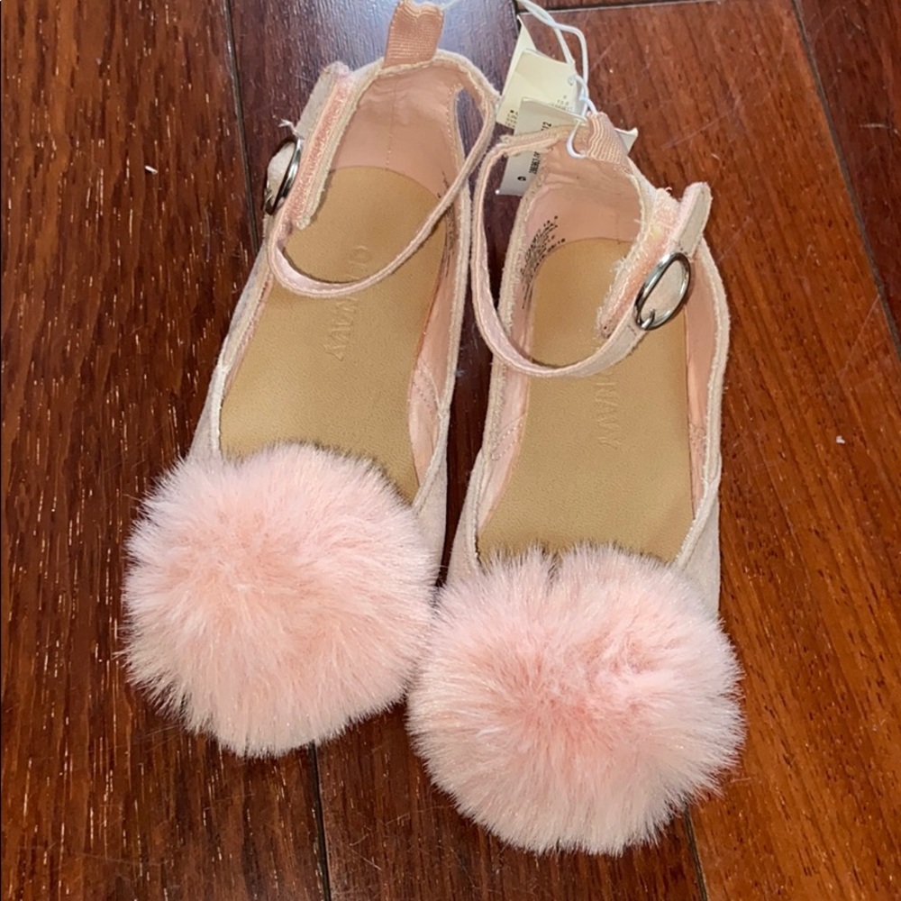 Brand new old navy baby girl pink Pom Pom size 6